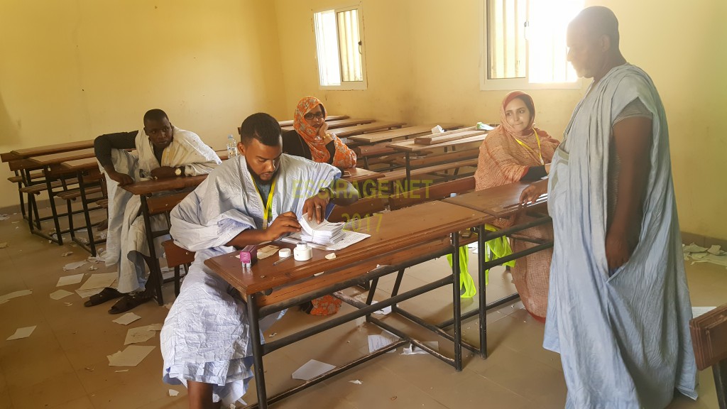 " أعضاء مكتب بثانوية تفرغ زينه "