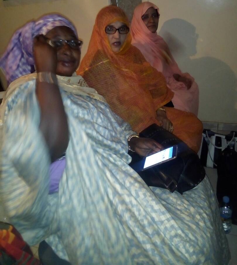 " جانب من الحضور النسوي "