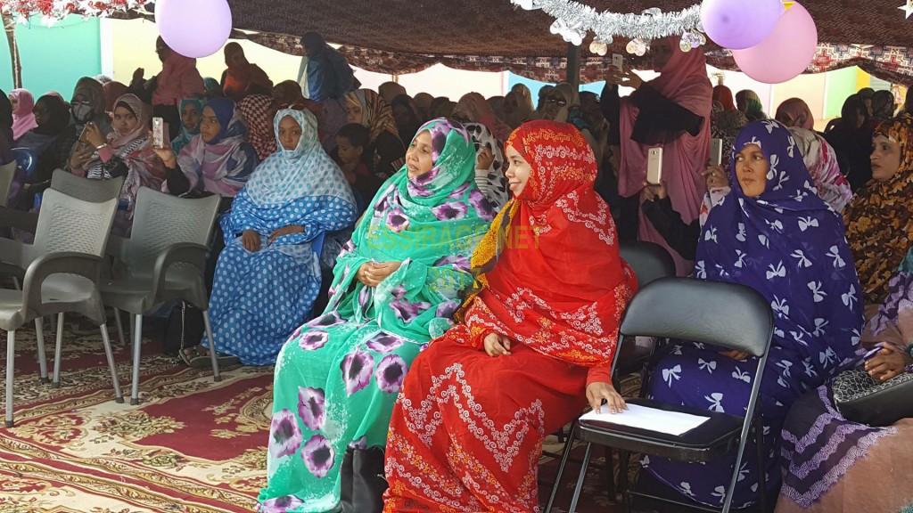 " رئيسة المخيم ورئيسة الجمعية خلال الافتتاح "