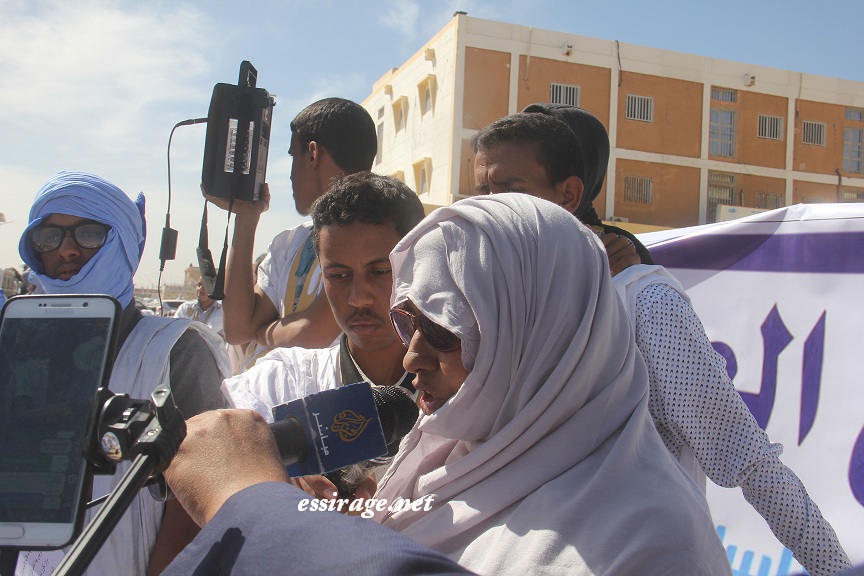 " المتحدثة باسم أمهات الطلاب "