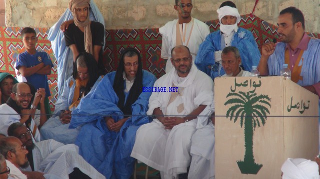 " المنصة في تكنت "