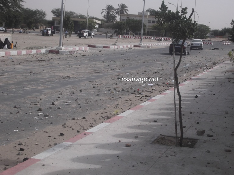 " آثار المواجهة واضحة بعد إخلاء الساحة "