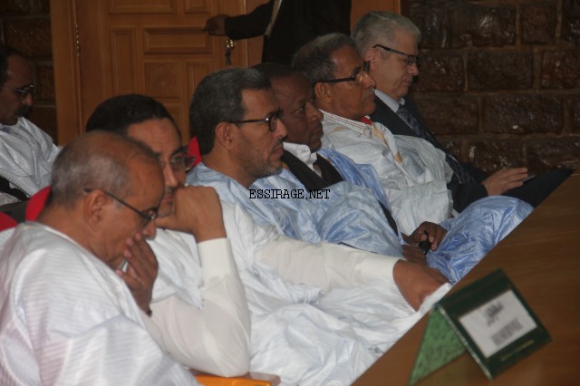  "زعيم مؤسسة المعارضة وبعض المدعوين "