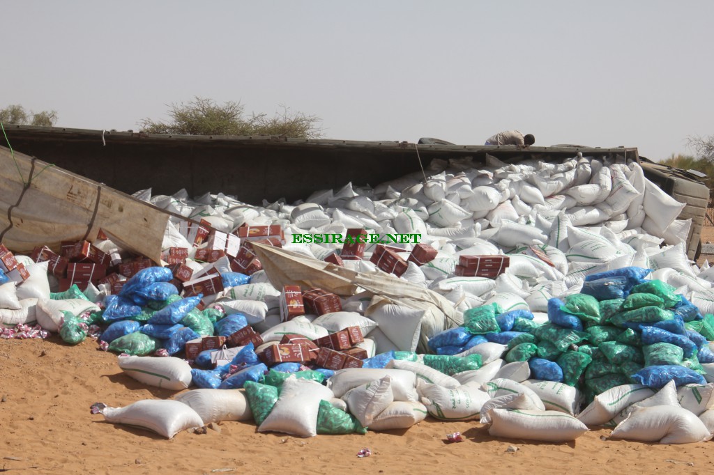" جانب من حمولة الشاحنة "