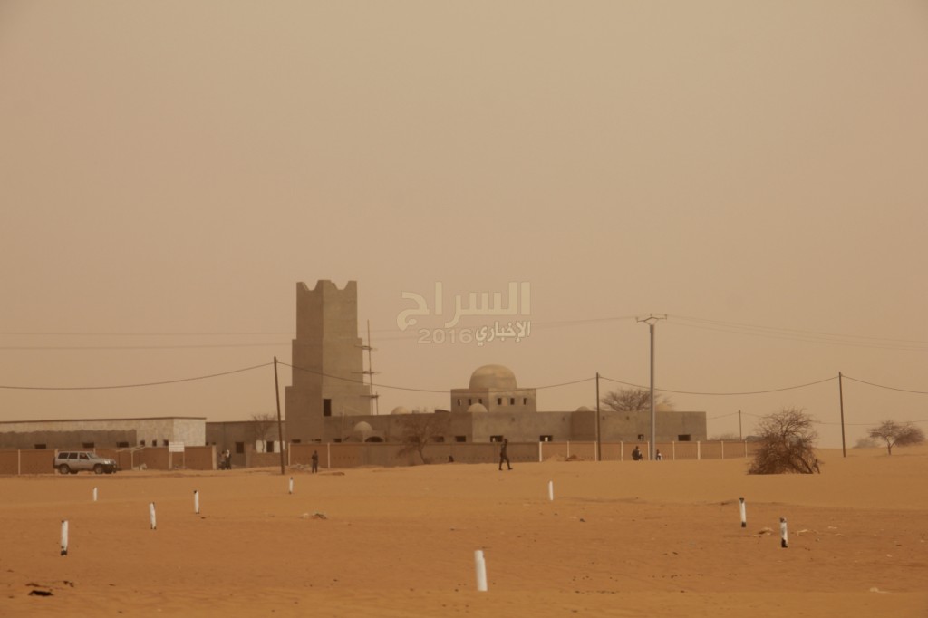 " المسجد لم يكتمل رغم السنوات "