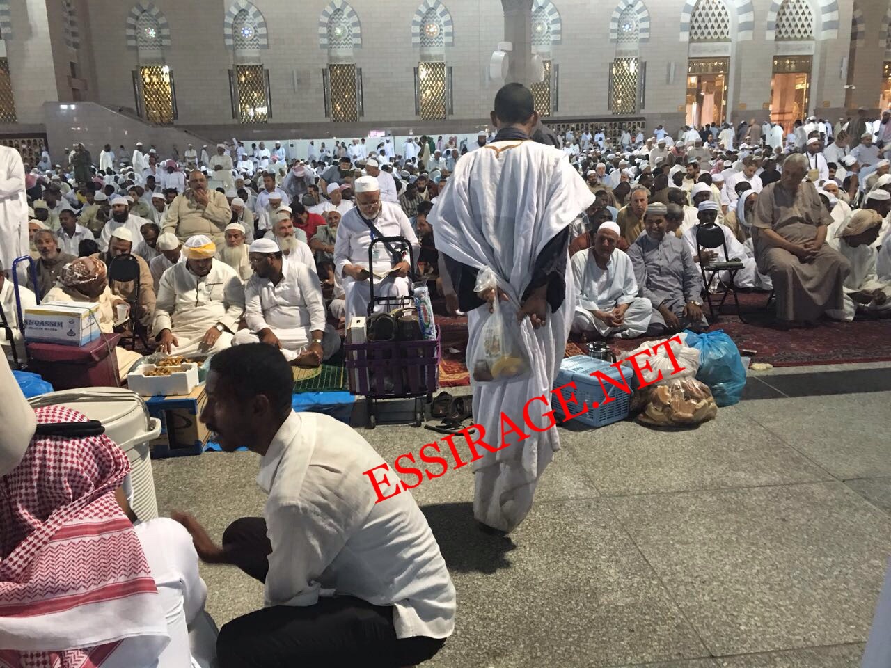 صورة من الحرم النبوي 