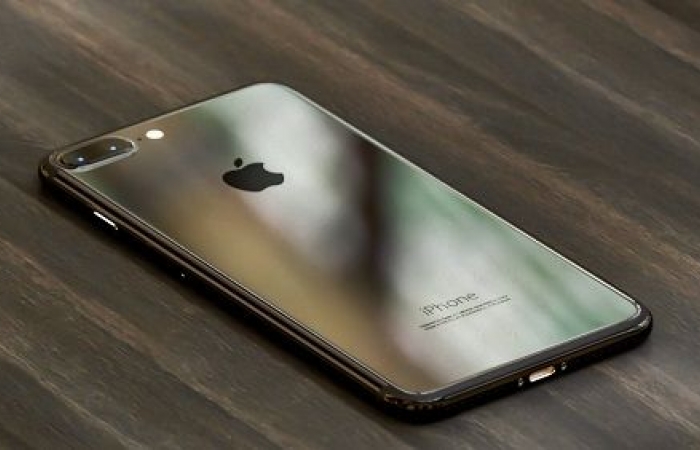"آبل" تطلق هاتفها "آيفون 7"