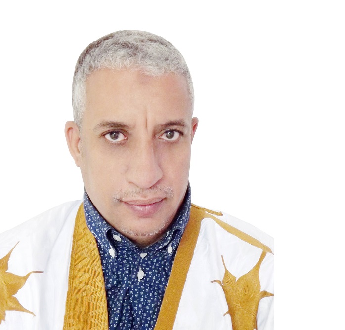 المختار ولد داهى: سفير سابق.