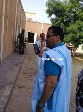 الوزير فى زيارة لأحد المكاتب دون إقبال 