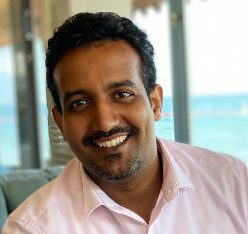 أحمد ولد إسلم: كاتب وإعلامي موريتاني